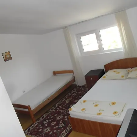 Pensión Vila Nino Filip 2*
